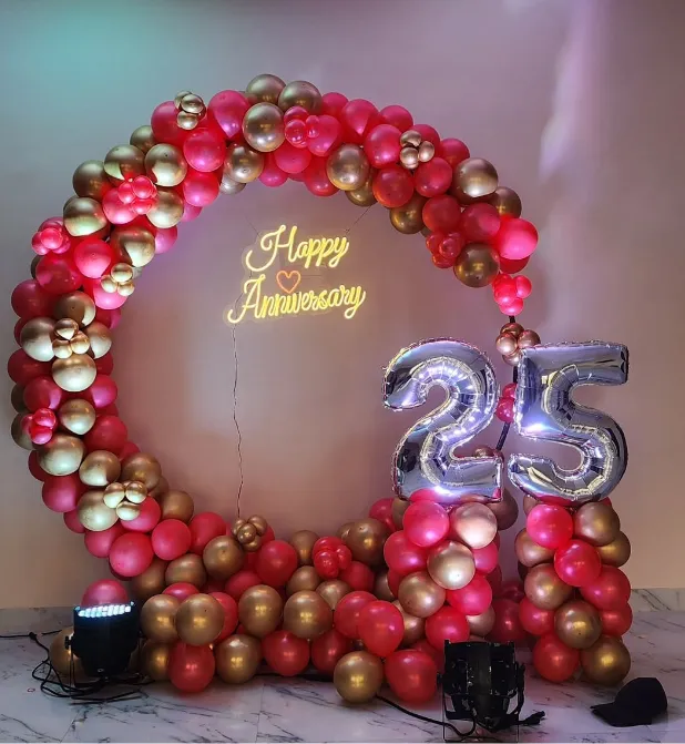 Elegant 25th Anniversary Decor – Red & Gold Luxe Edition