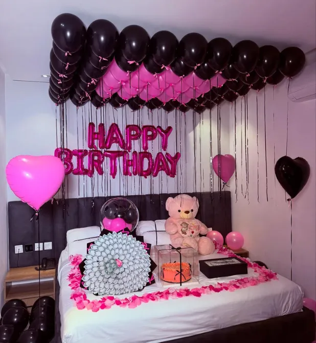 Midnight Blush – Elegant Pink & Black Birthday Room Decor - Image 2