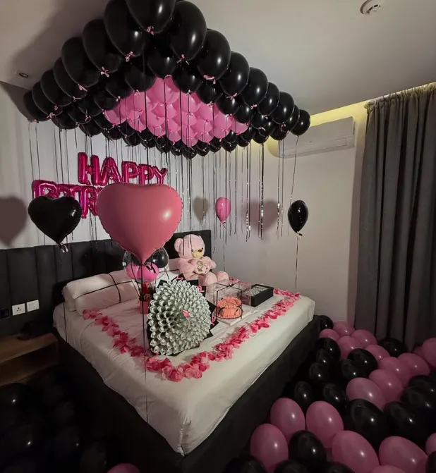 Midnight Blush – Elegant Pink & Black Birthday Room Decor - Image 3
